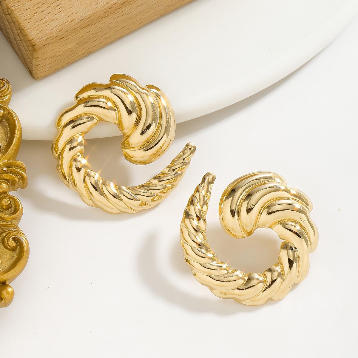 Новая личность преувеличенная маленькая рыбка кисточка ожерелье модная нить простые серьги набор универсальный и продвинутое чувство