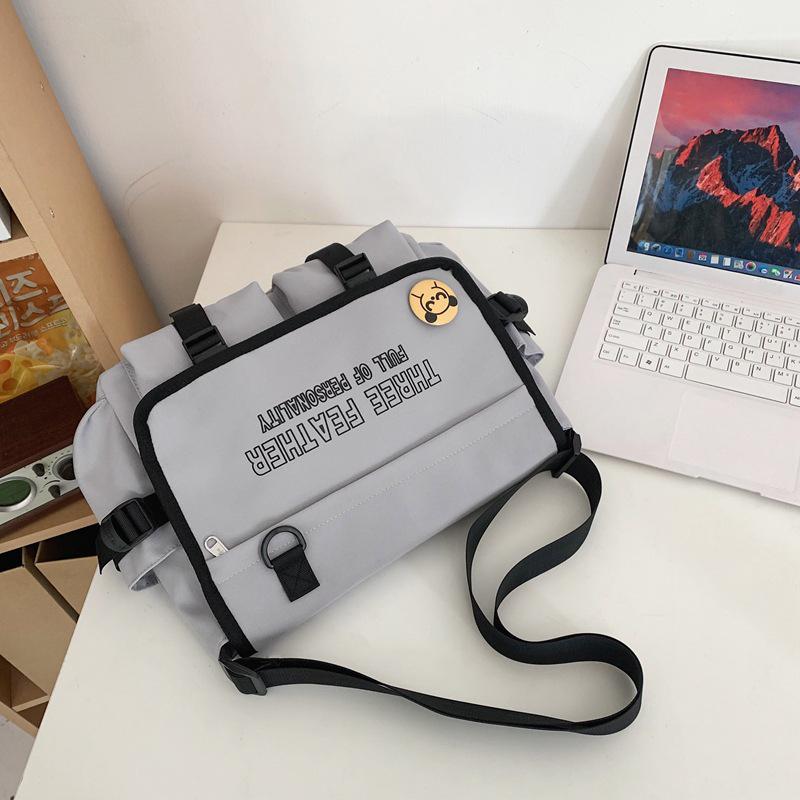 Мужская и женская сумка через плечо — фото 19