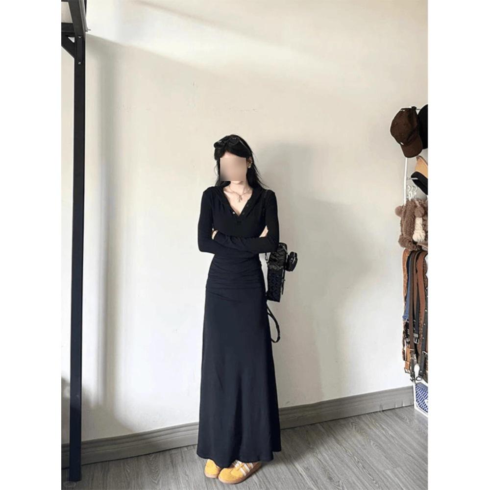 

Sleek V-neck Hooded Long Sleeve Black Dress with Waist-Cinching Fit Large