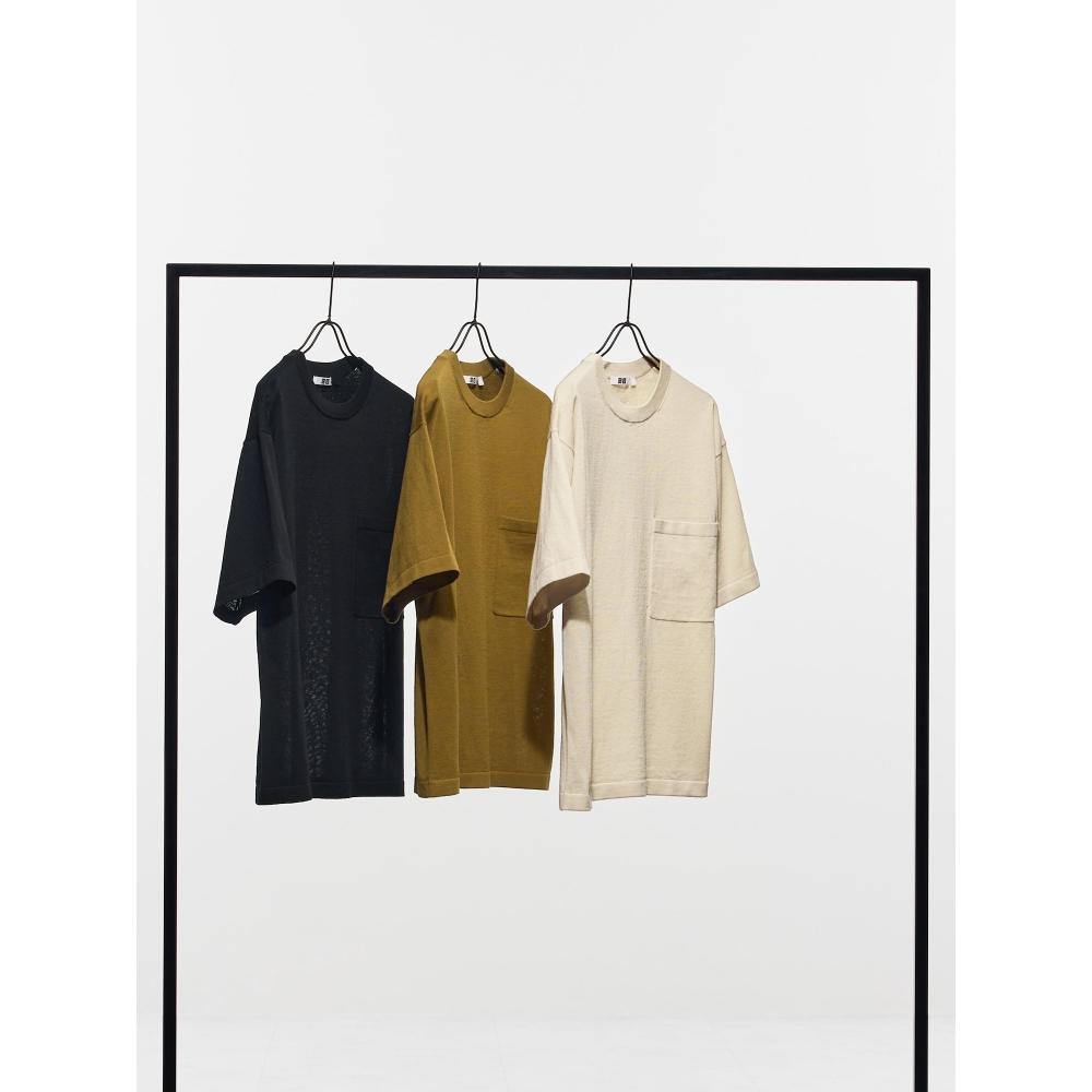 Uniqlo Crewneck Sweater  Short Sleeve 