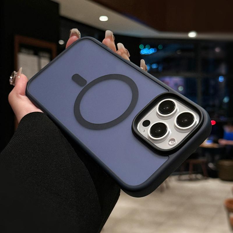 For iPhone 16 Phone Case Transparent Matte Magnetic For Magsafe 15 Pro Max Shockproof Cover For 14 Plus 13 12 11 Protection Capa