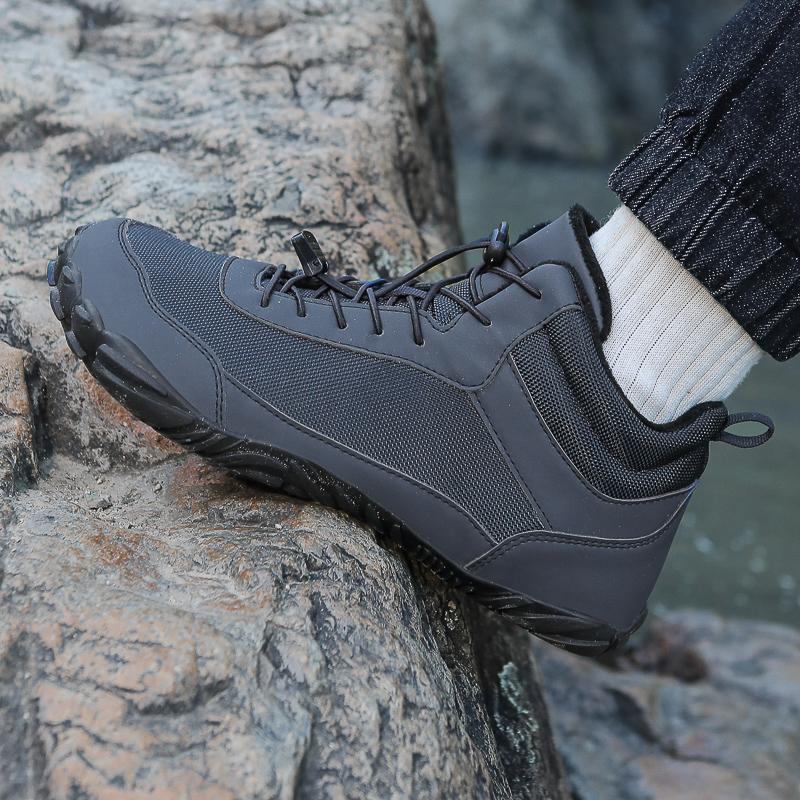 Warm Snow Boots Fashion High-top Winter Walking Shoes Men Women Plush Warm Cotton Shoes Non-slip Outdoor Hiking Sneakers