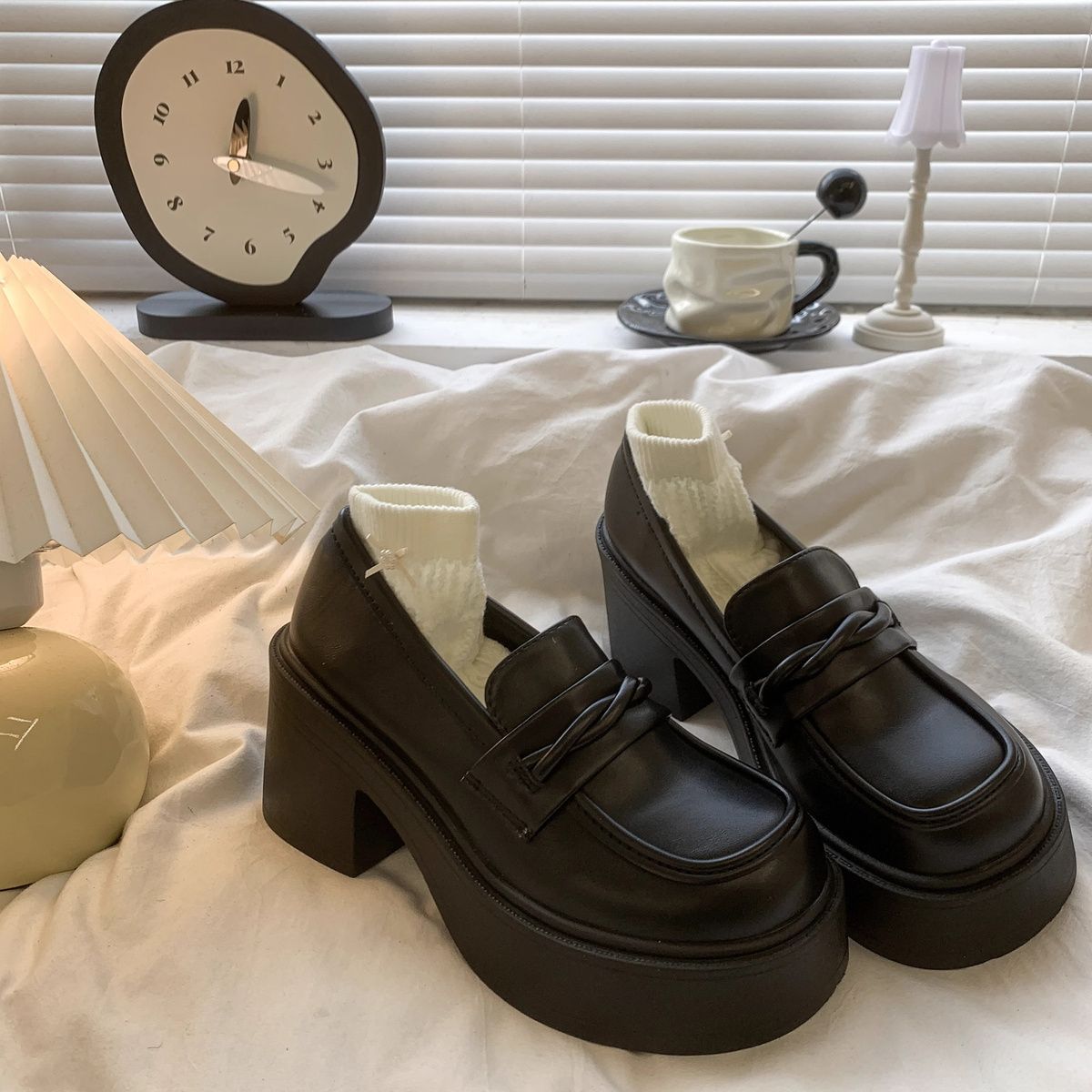 

Осень с толстой подошвой и толстыми каблуками, черные маленькие кожаные туфли, женские туфли на высоком каблуке, новая французская ретро jk для женщин 40