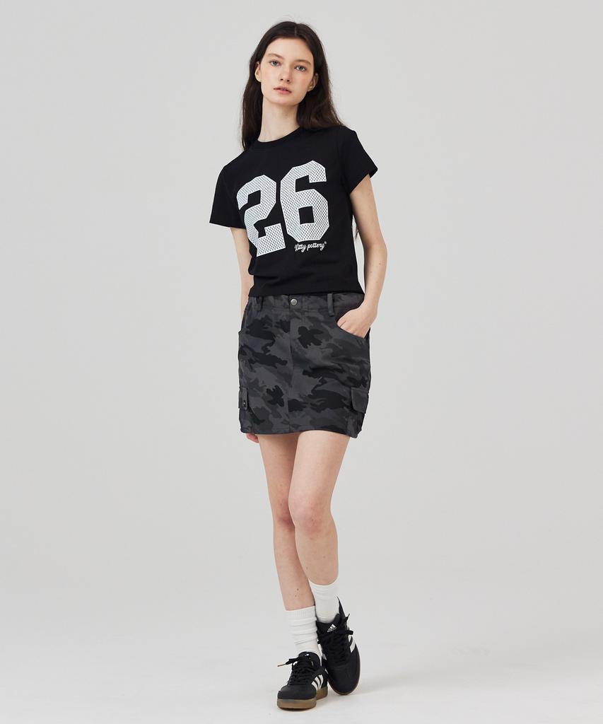KITTY POTTERY 26 Number Crop Short Sleeve T-Shirt Black