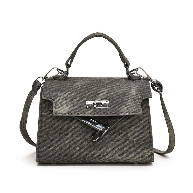 Niche bags women's popular portable small square bags women's bags new retro commuter messenger bags