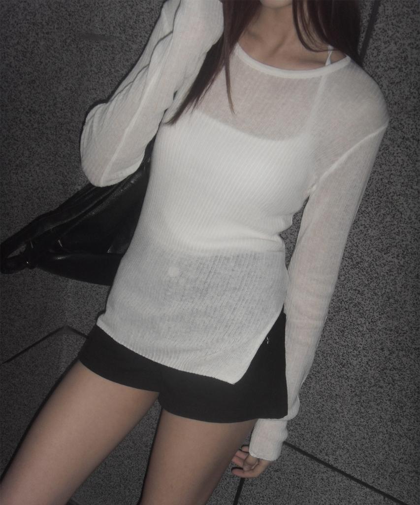 CHICKS Slim Fit Slit Long Sleeve Knit Ivory