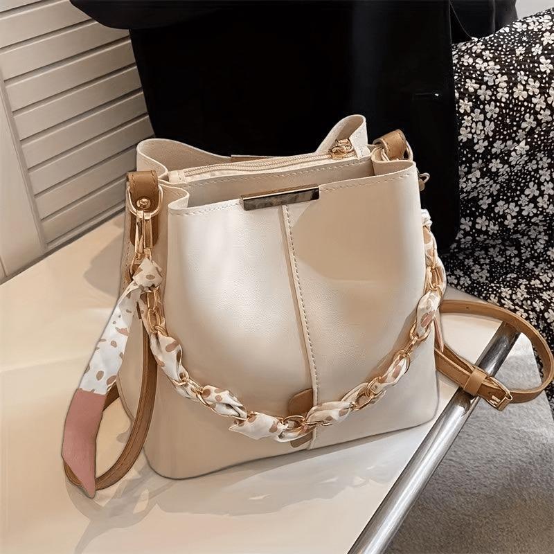 Elegant Bucket Bag with Adjustable Strap, Golden-Tone Zipper Closure & Decorative Chain Strap, Minimalist Style for Women, Versatile Bag