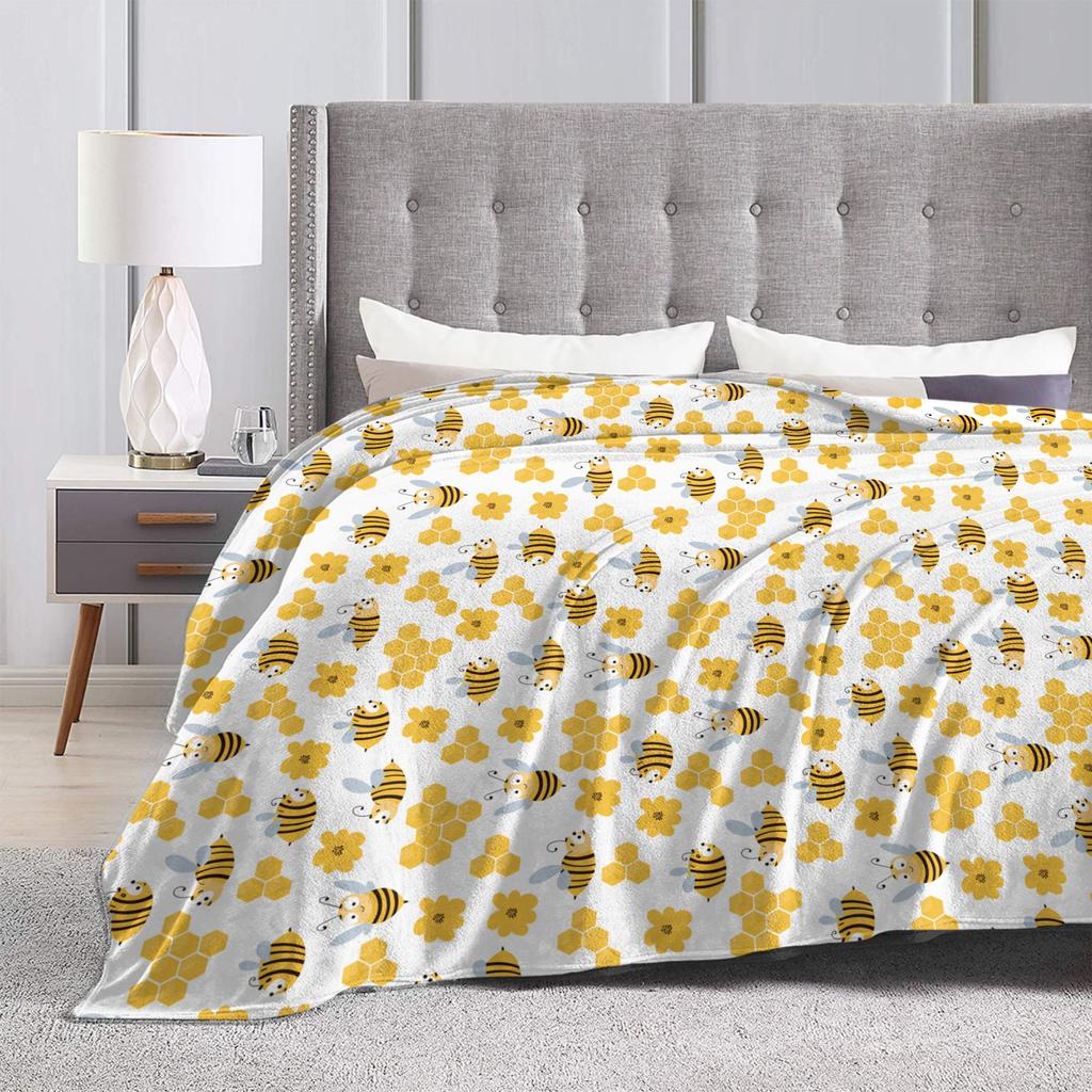 Super Warm Blankets Travel Bee in honeycomb and flowers Throw Blanket  Flannel Bedspread For Couch Chair Pattern Sofa Bed Cover