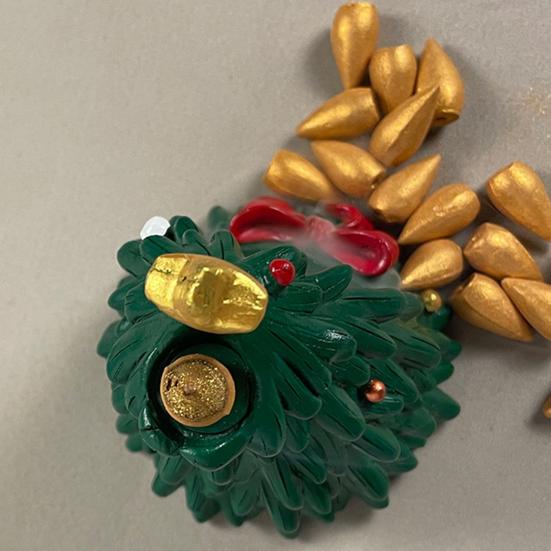Christmas Tree Backflow Incense Burner Decoration Xmas Tree Santa Claus Resin Incense Holder Home Office Desktop Ornament