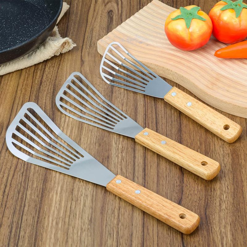 1PC Wooden Handle Non-slip Stainless Steel Kitchen Frying Spatula Cookware Frying Fish Spatula Frying Shovel Leaky Shovel