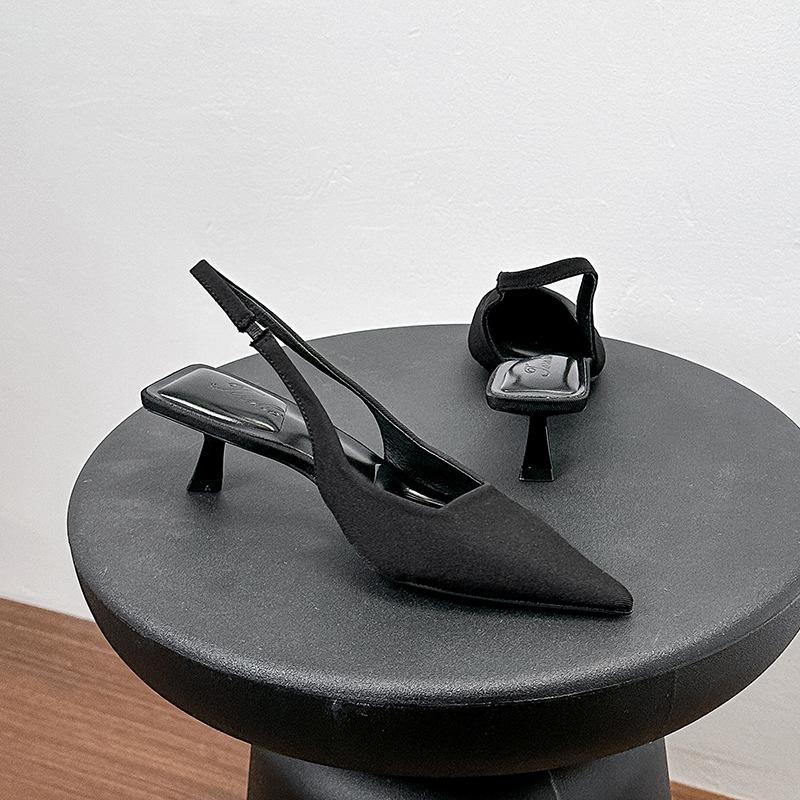 

сандалии на тонком низком каблуке женские~ новая сумка голова пустые туфли-лодочки с легким вырезом французский темперамент модные и элегантные черные женские туфли 39 чёрный