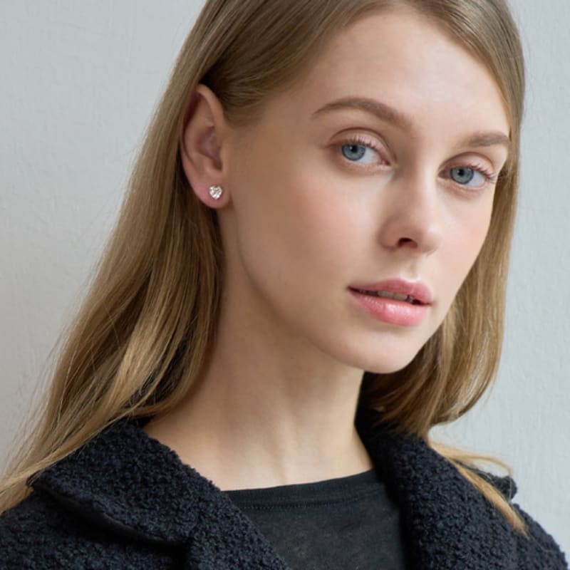 ELLE Jewelry 14K Heart-Q Earrings (Gold Filled) ELGPEE469