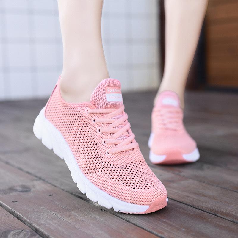 

Summer new women s shoes large size foreign trade fly-woven breathable Korean version versatile lace-up hollow large mesh casual shoes 36 розовый
