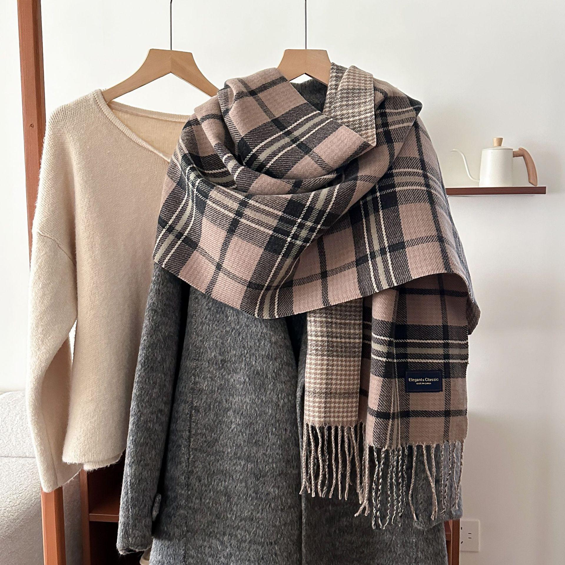 

Women S Retro Plaid Scarf - Soft Warm Winter Scarf with Brown/, & Checkered Pattern for Casual Outings & Holiday Gifts 54*205CM темного кольору хакі