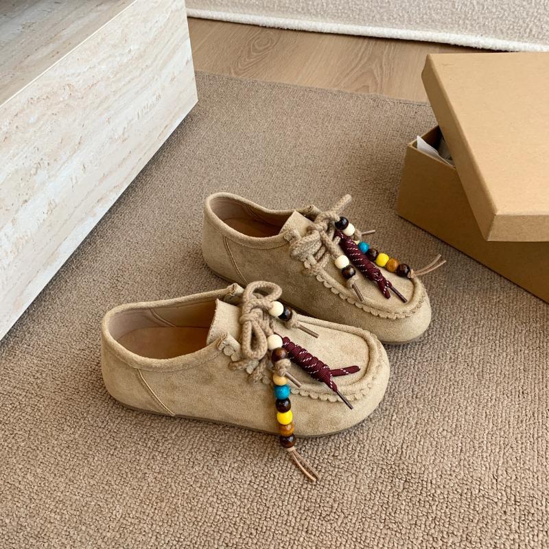 Retro beaded flat bottom women's new comfortable and light lazy one-pedal casual kangaroo shoes