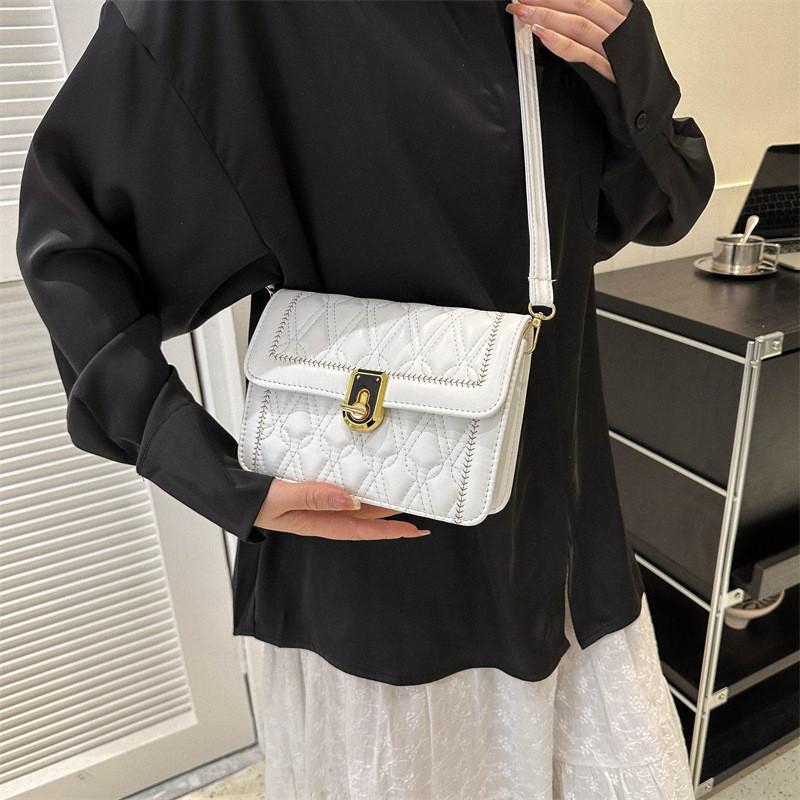 Fashionable Pu Leather Crossbody Bag For Women Stylish And Trendy Small Square Bag