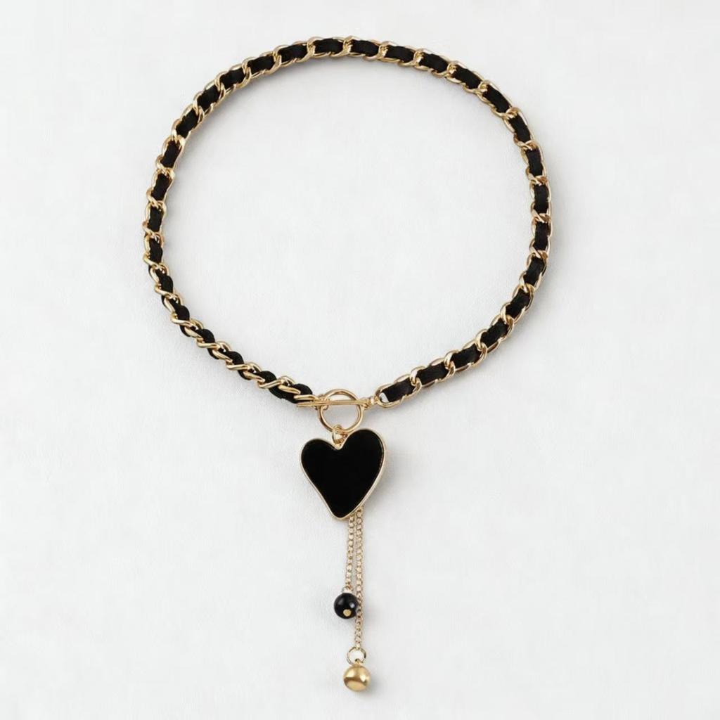 Cross-Border Black Heart Mother-of-Pearl Pendant Necklace with Velvet Wrap for Women