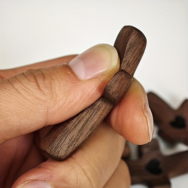 Handheld Olive Wood Clinging Cross From Elegant Wooden Cross Decor - Versatile Spiritual Symbol for Home & Office, Perfect Gift