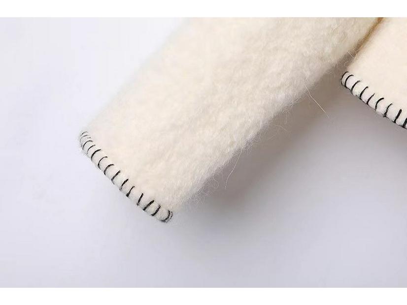 Rui Jian Ai Wei Women's Autumn Collection: Beige Gentle Style with Decorative Trim