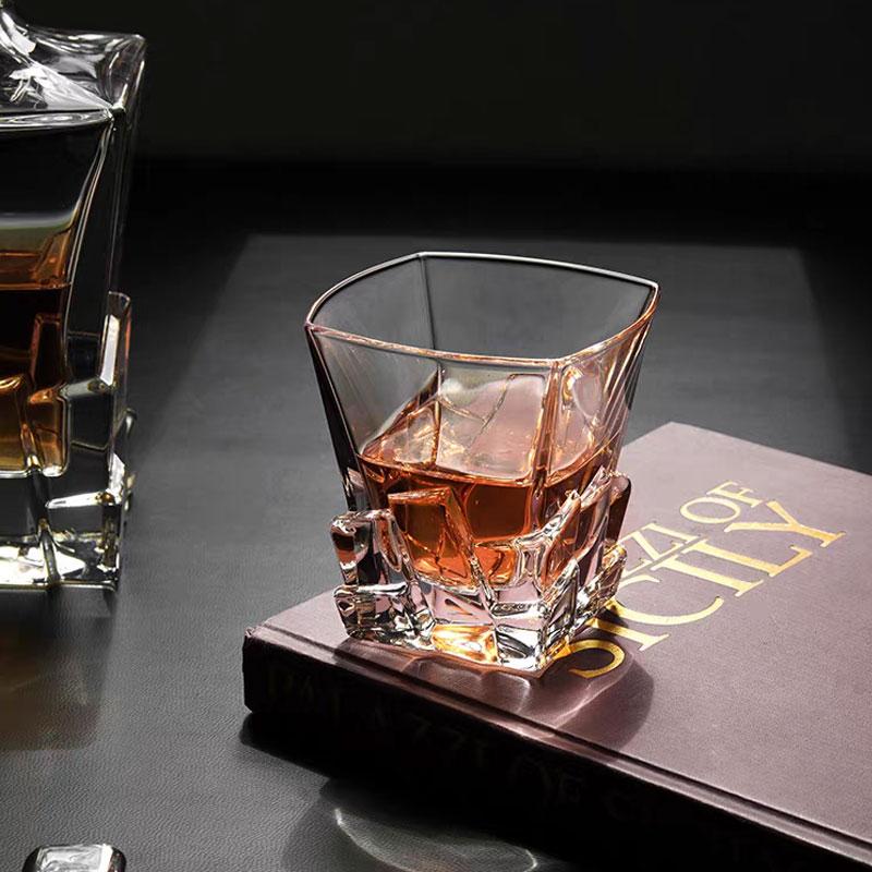 310ml Square Transparent Glass Cup with An Ice Cube Bottom Design That Is Extremely Unique Simple Style Perfect Birthday Gift