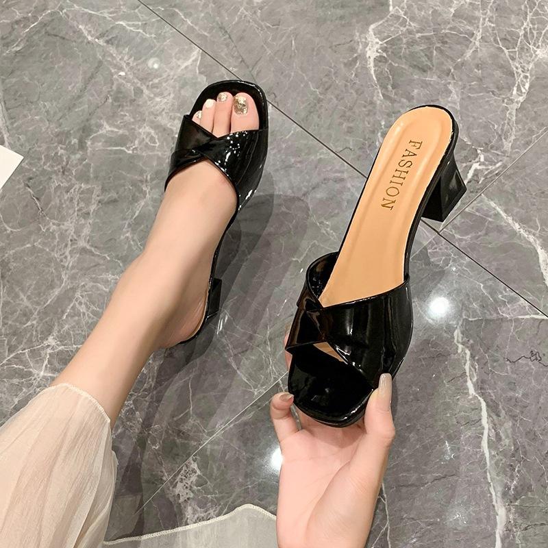 In the Summer of 2025, the New Wedge Heel High-heeled Slippers Women's Thick Heel One-word Drag Wear Cool Slippers Fish Mouth Patent Leather Slippers