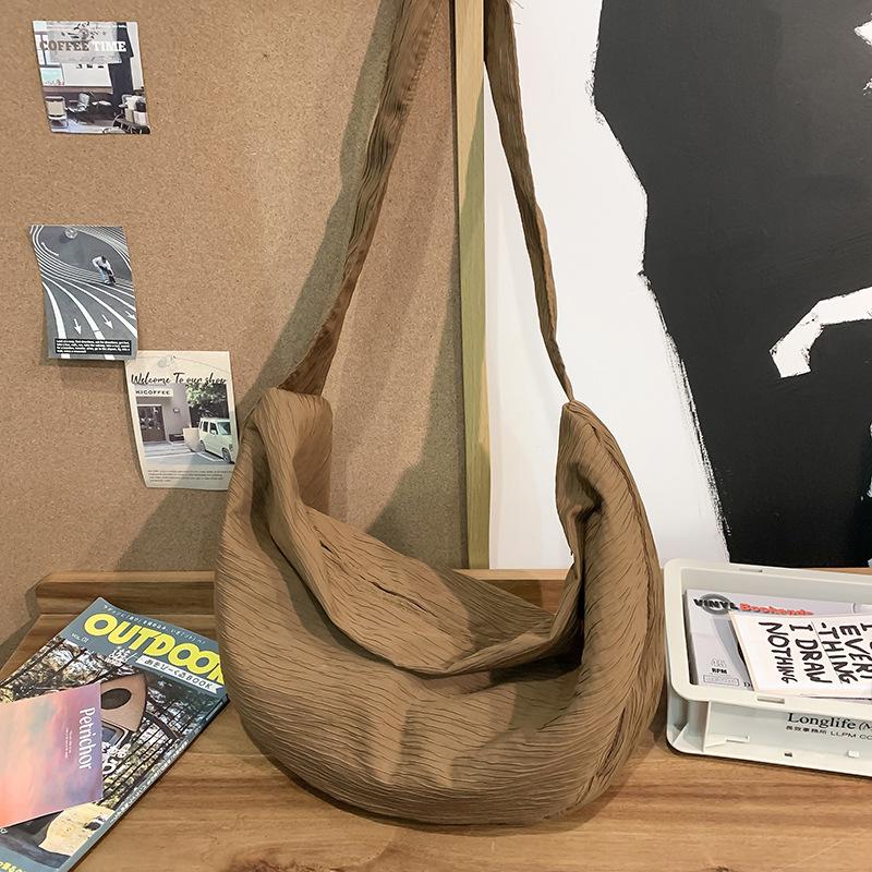 

Folded half-moon bag, female messenger bag, large-capacity dumpling bag, boys trendy brand shoulder bag, sports style commuter bag хаки