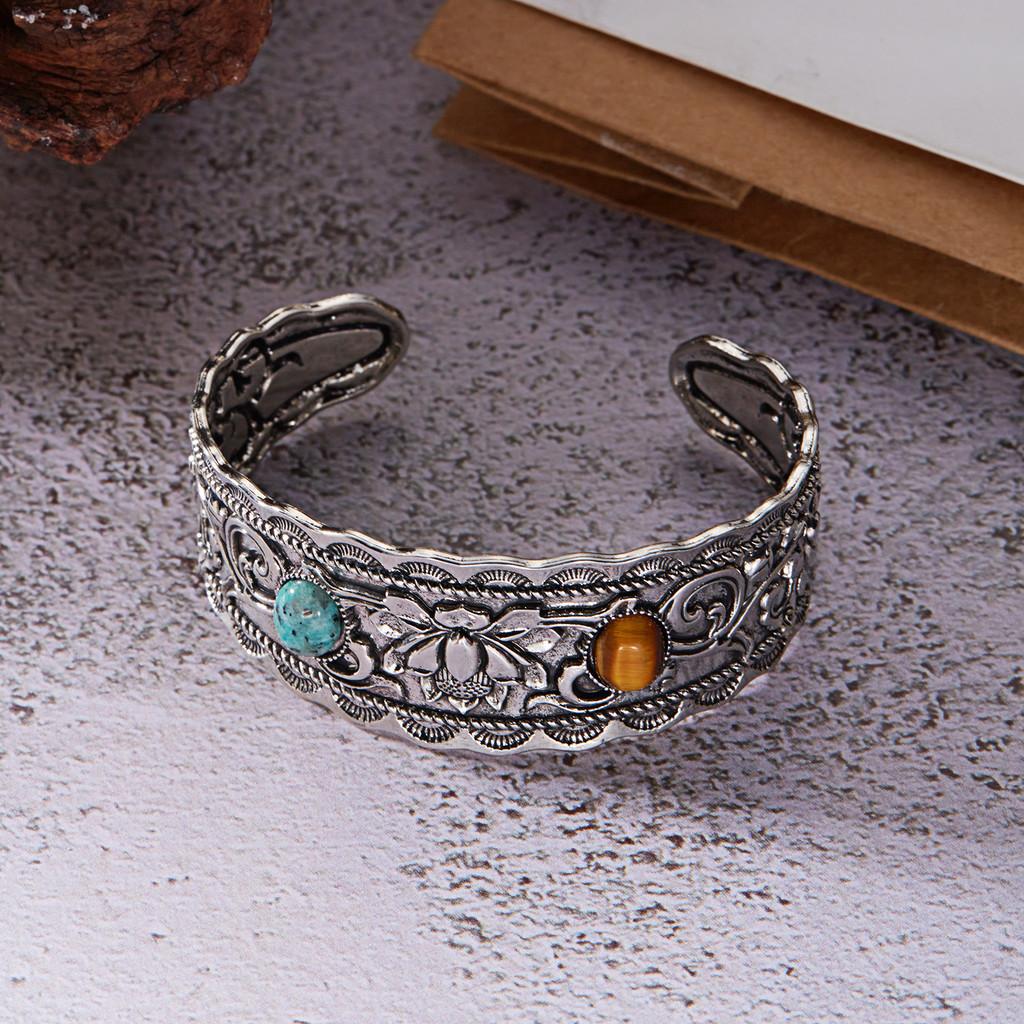

Summer Inspired Oval Hand Jewelry With Handmade Alloy Geometric Detailing Style F