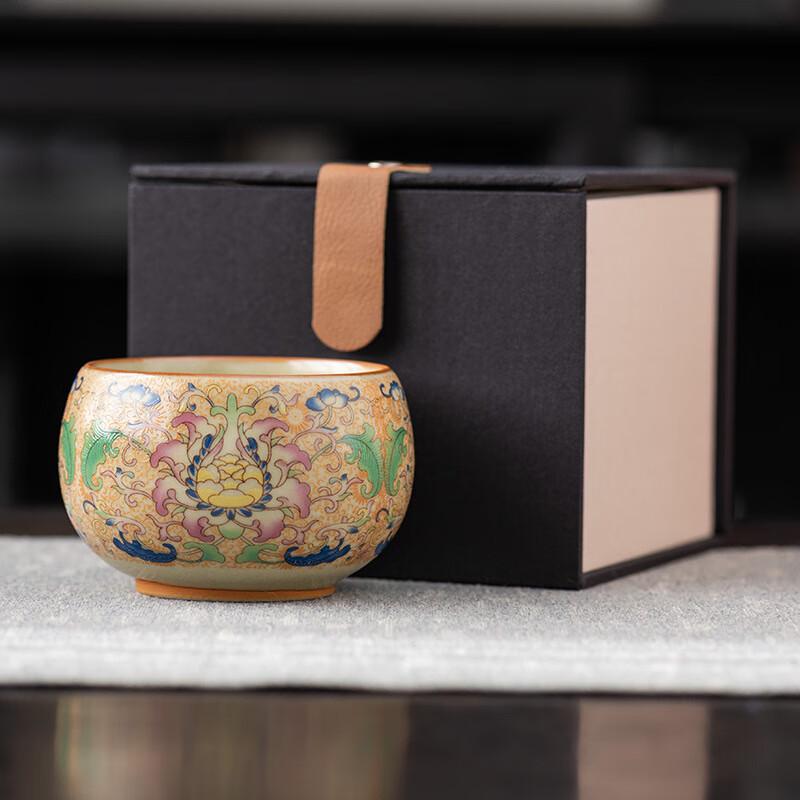 Zhuangluhua Enamel Golden Lotus Ceramic Master Tea Cup
