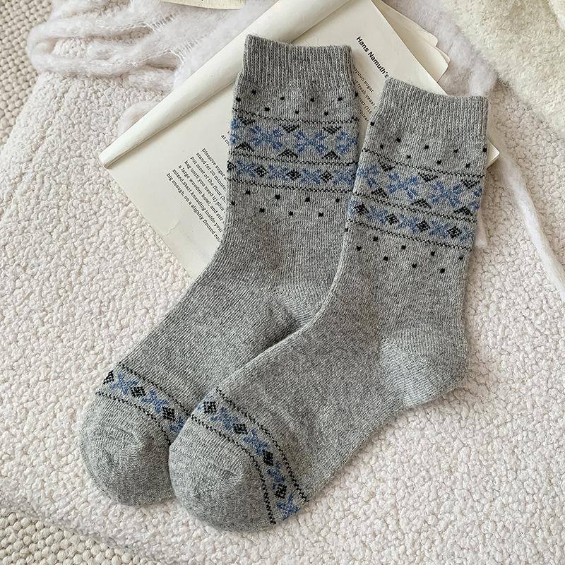 Socks Medium Tube Socks Season Warm Wool Socks Piled Thickened Stockings Pastoral Stacking Socks Women
