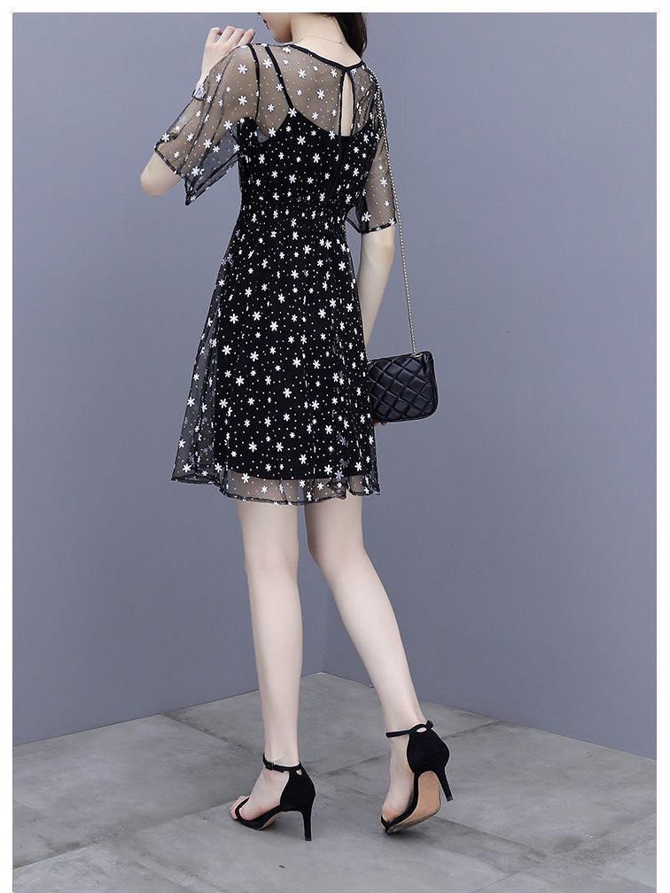 2025 Women's Summer Mesh Camisole Dress Set: Chic Waist-Cinching Two-Piece for a Slimming, Youthful Look
