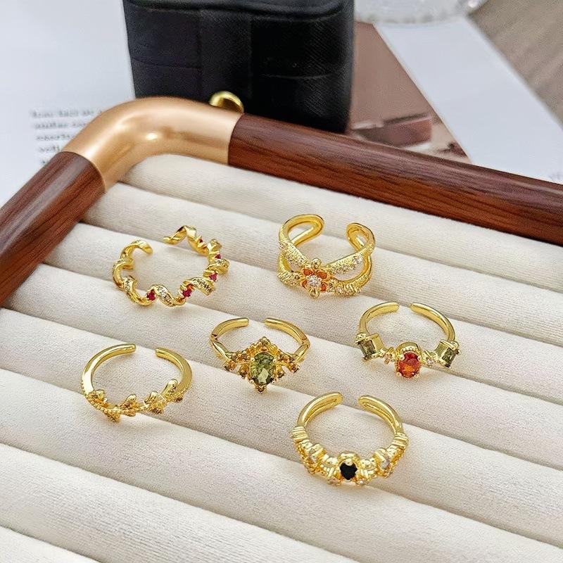 Medieval Vintage Retro Stacked Colored Zircon Temperament Ring Female Niche Design Sense Light Luxury Colored Treasure Ring