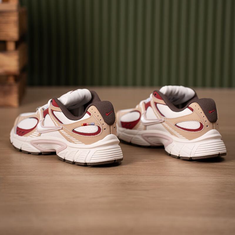 Nike Women's IQ1151-001 Sport Casual Shoes