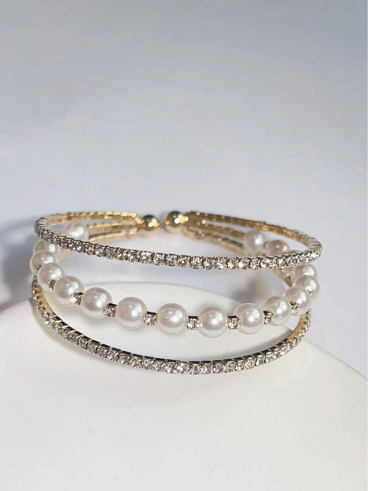Light Luxury Rhinestone & Faux Pearl Triple-Layer Elastic Bracelet for Women золотой