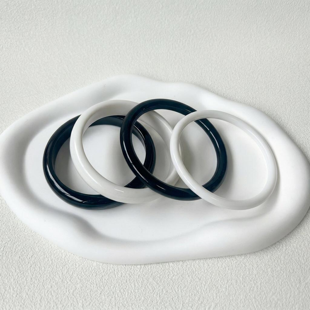 DIEZI Un Ensemble Manchette Large Exagérée Noir Blanc Résine Acrylique Bracelet Bijoux Simple Mode Manchettes Pour Femmes Hommes Cadeau
