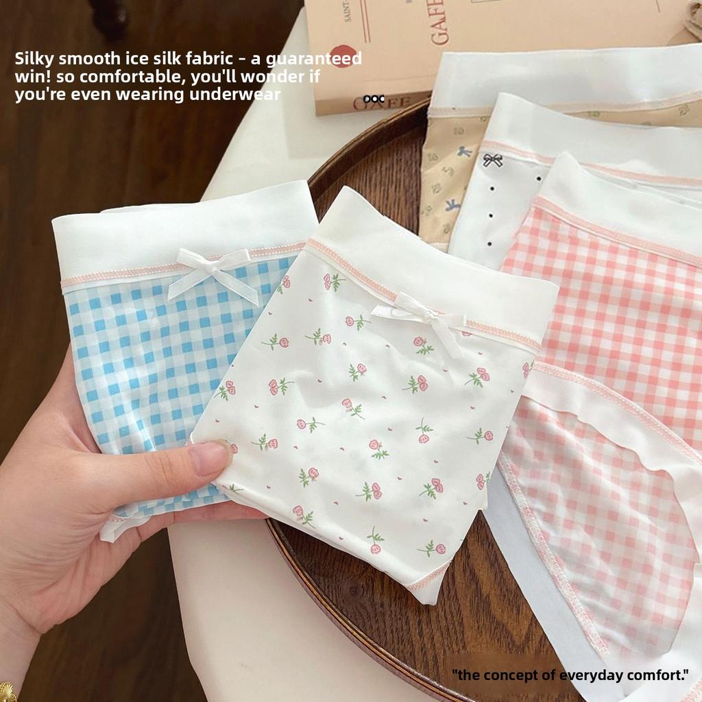 Women's Spring and Summer Ice Silk Quick Dry 10A Antibacterial Pure Cotton Crotch Breathable No Trace Middle Waist Triangle Briefs
