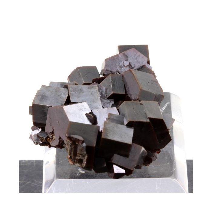 Pierres et Minéraux. Vanadinite. 348.5 ct. Mibladen Mining District, Midelt, Maroc.