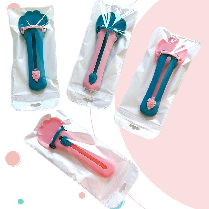 New Viral Cat Feeder with Spoon & Squeezer - Kitten Pet Toy