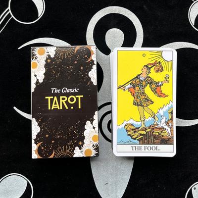 10,3 x 6 cm. Die klassischen Tarot-Karten mit 78 Stück