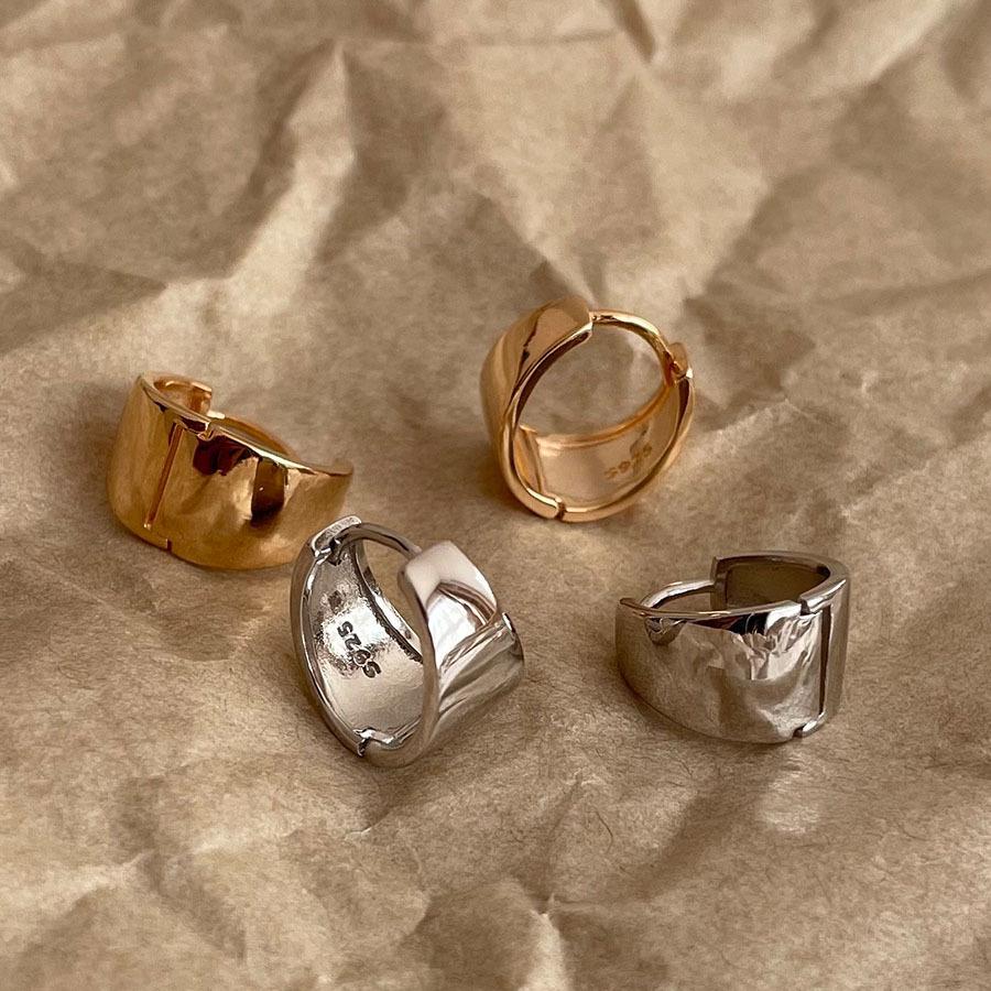 Wide Circle Cold-Style Silver Needle Earrings for Women – Niche Design, Advanced Simple Fashion for Summer