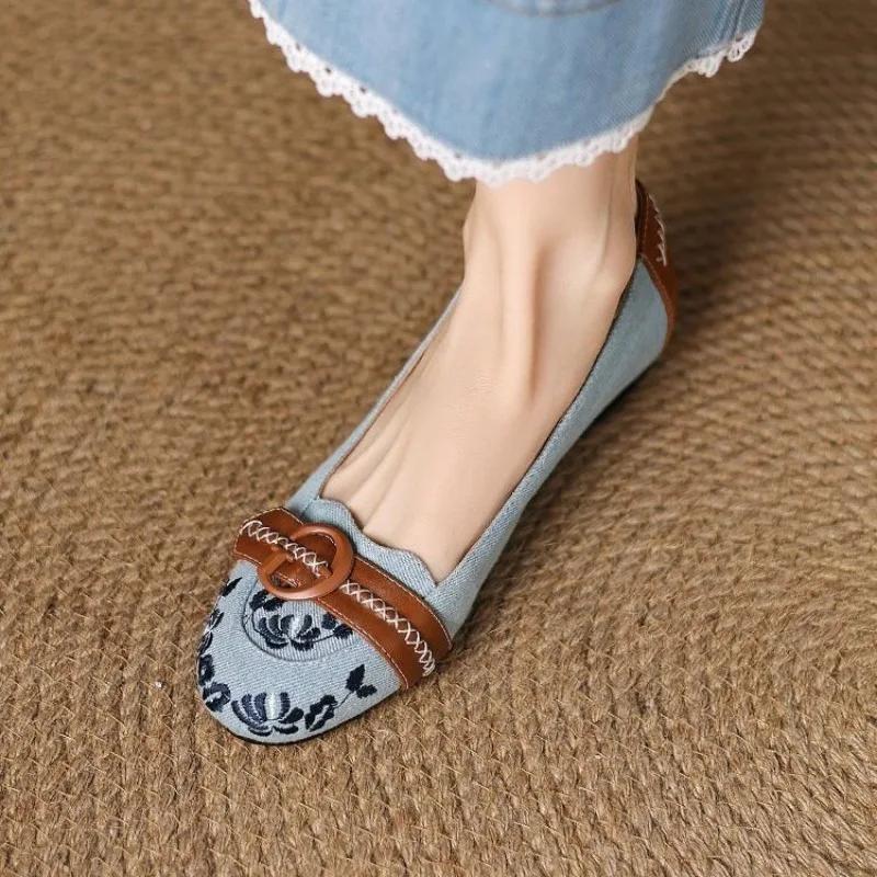 Embroidered Retro Round Toe Shallow Mouth Single Shoes Women's Colorblock Versatile Casual Embroidered Slip-On Flats