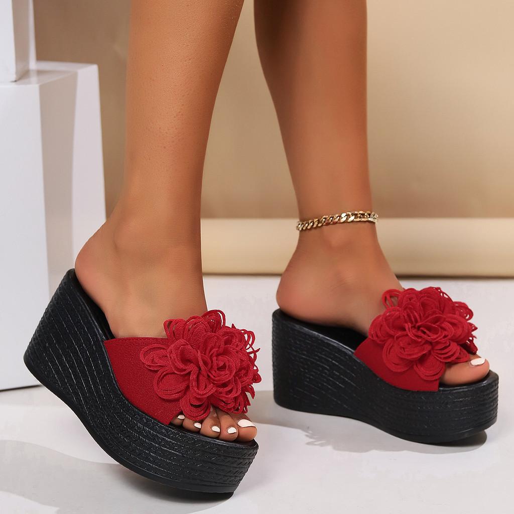 Summer Flat Flower Toe Post Sandals With Rubber Sole For Women