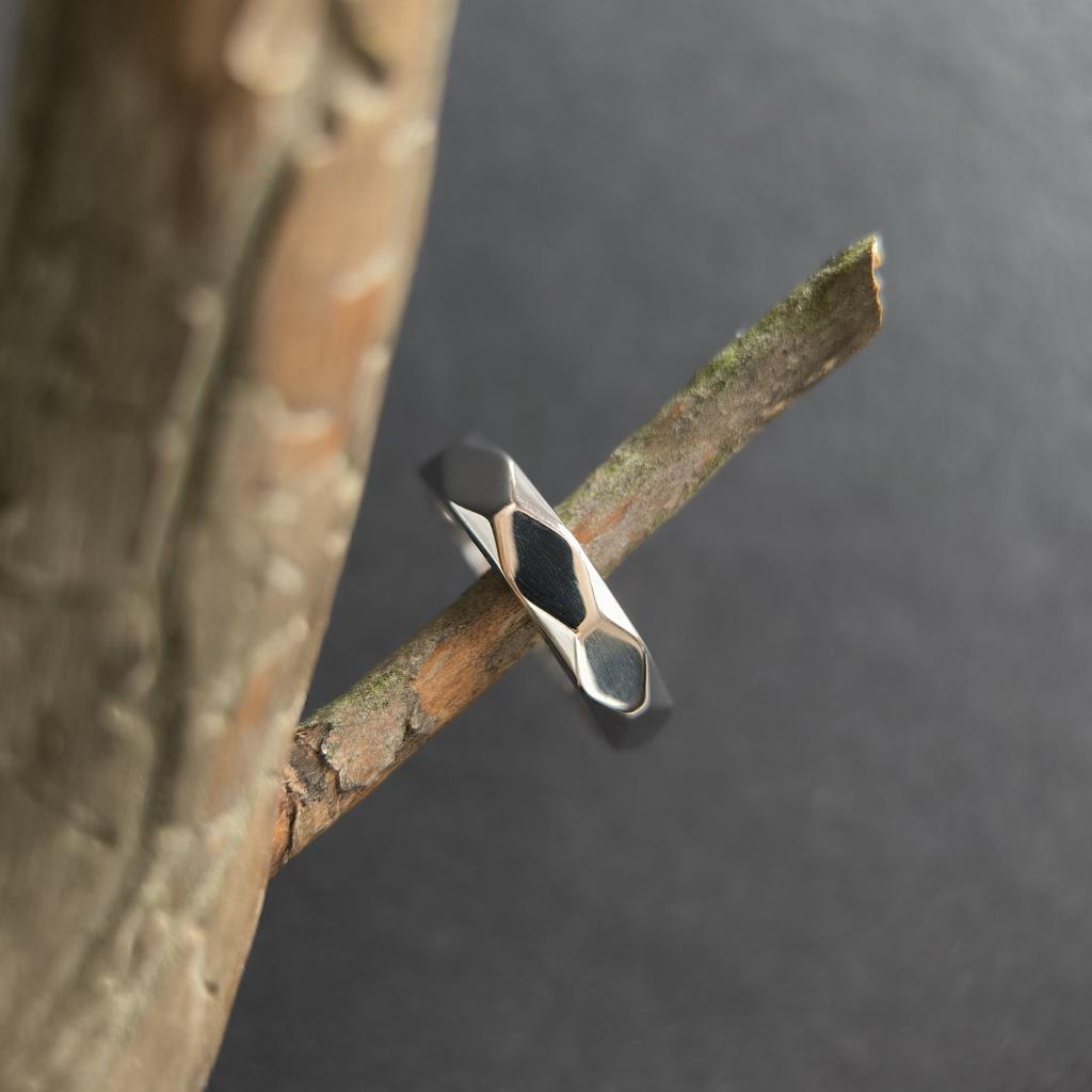 Серебряное кольцо с без камней, вес изделия 3,1 гр (2207757)