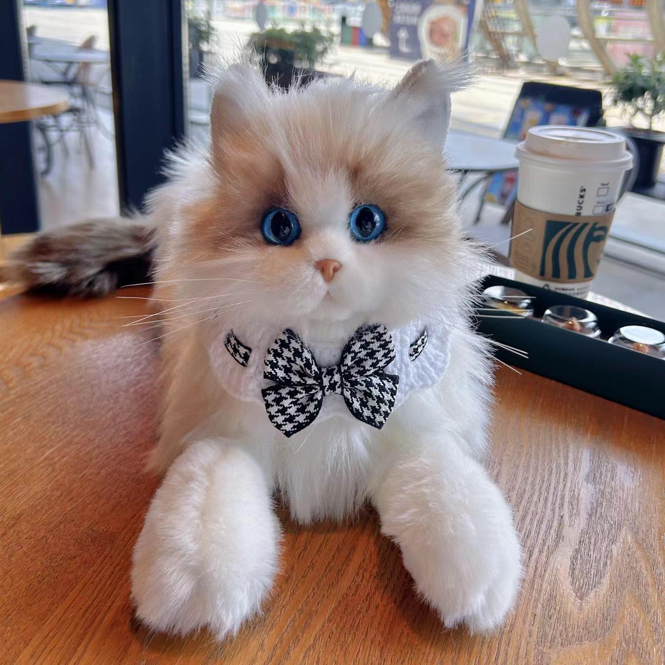 

Плюшевая игрушка тряпичная кукла кошка в стиле TikTok - Идеальный подарок на день рождения для детей Gift Bag with Cleaner, Comb, Lint Roller, Card