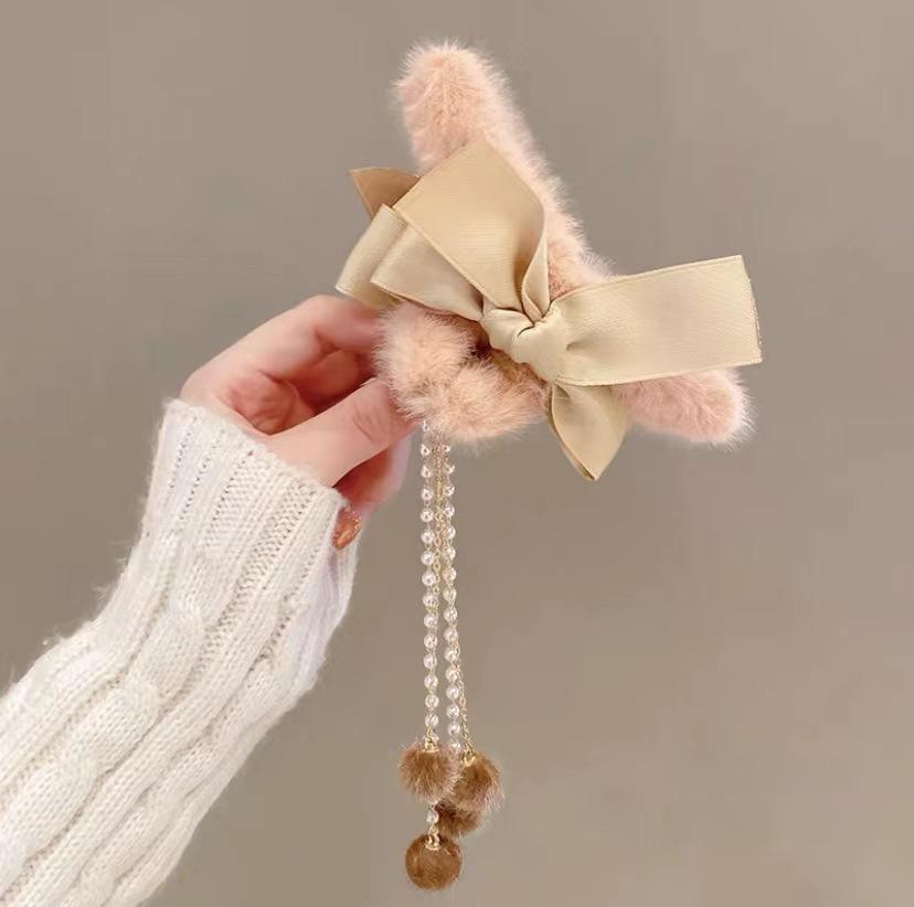 Autumn/Winter Large Pearl Tassel Bow Hair Clip with Plush Shark Design