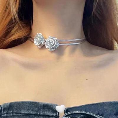 Muhteşem Moda Deri Çiçek Kolye kadın Popüler Yaka Zincir Mizaç Gül Gerdanlık Boyun Zinciri Nişan Yıldönümü Takı Hediye