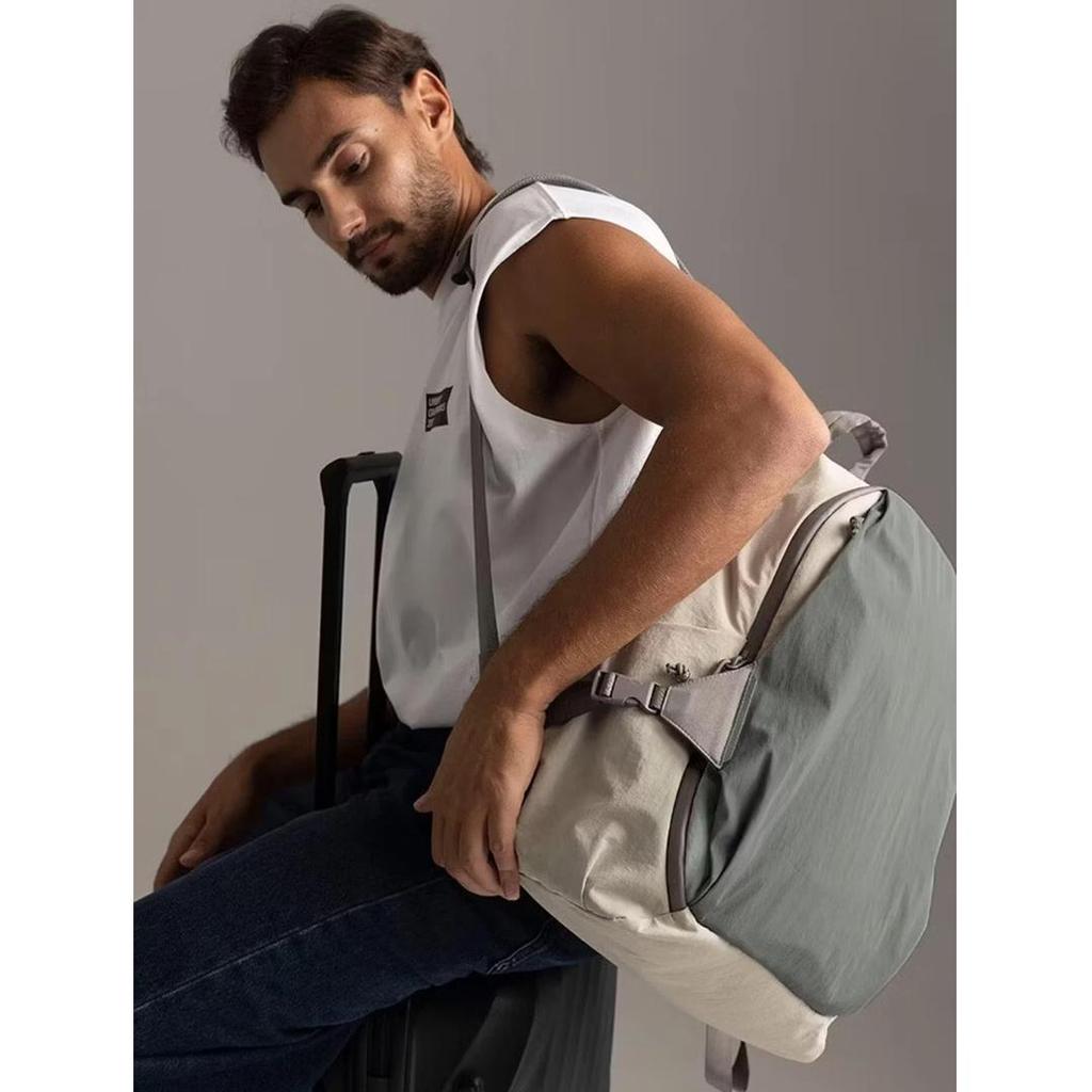 VICTORIATOURIST Travel Backpack, 15.6-Inch Laptop Bag, Sport Bag, 28L Grey