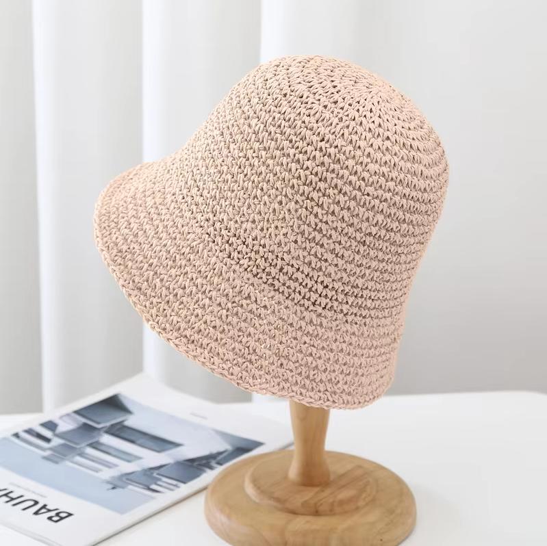 Women's Summer UV-Protect Crochet Straw Bucket Hat Fashionable Breathable Sunshade Cap with Foldable Visors for Beach Outdoor