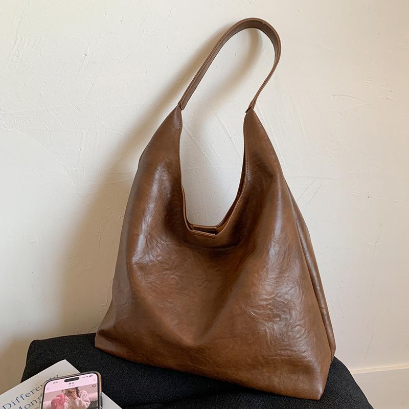 Large capacity retro underarm bag women's 2025 new autumn and winter shoulder bag Maillard brown commuter tote bag