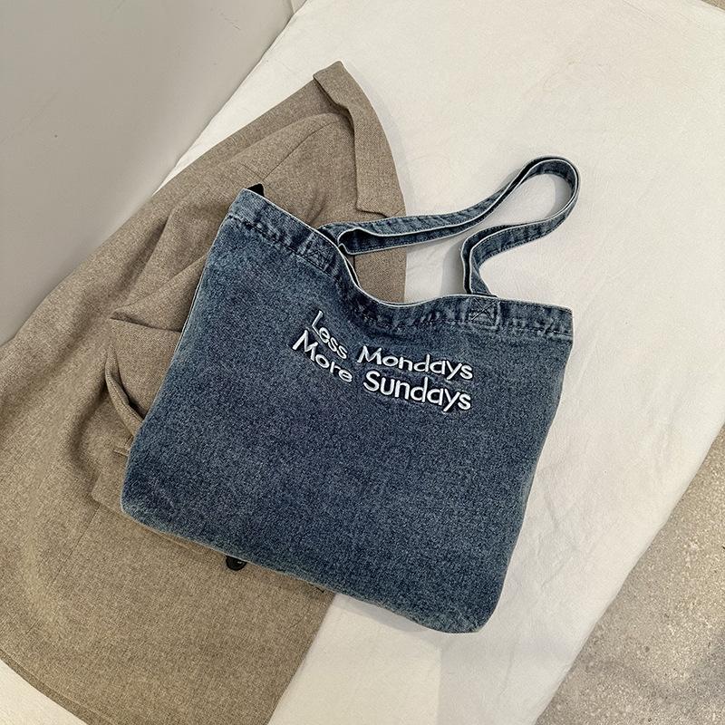 Vintage American Denim Canvas Bag ins Large Capacity Embroidered Shoulder Bag Student Class Versatile Handbag