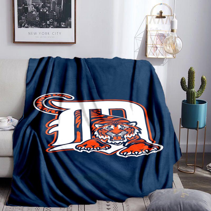 Detroit Tigers Emblem Blanket Lightweight Flannel Bedding Blanket Perfect for Travel, Camping, Living Rooms, Offices, Sofas, Fan Christmas gift